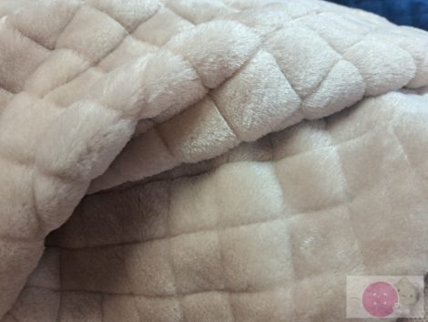 Drapp steppelt rövid szőrű műszőrme