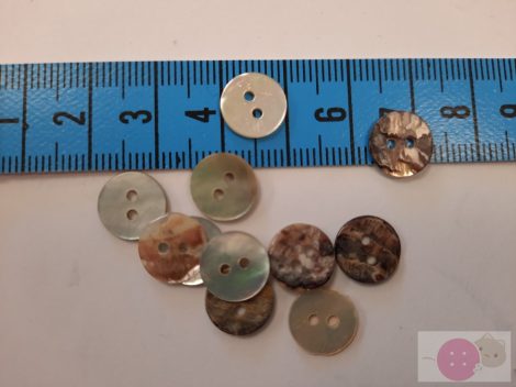 Kagyló kétlyukú gomb 10 mm 